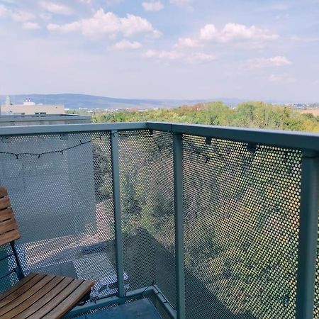 Airport Studio For Two, Free Parking, Airport View Bratislava Dış mekan fotoğraf
